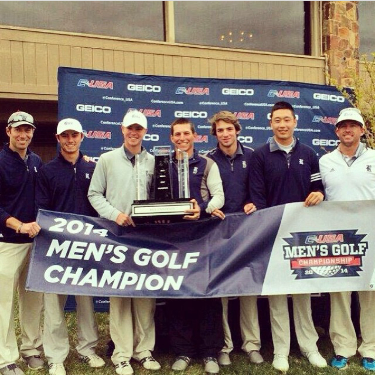 JJ Wood at left with the 2014 Rice men's golf championship team